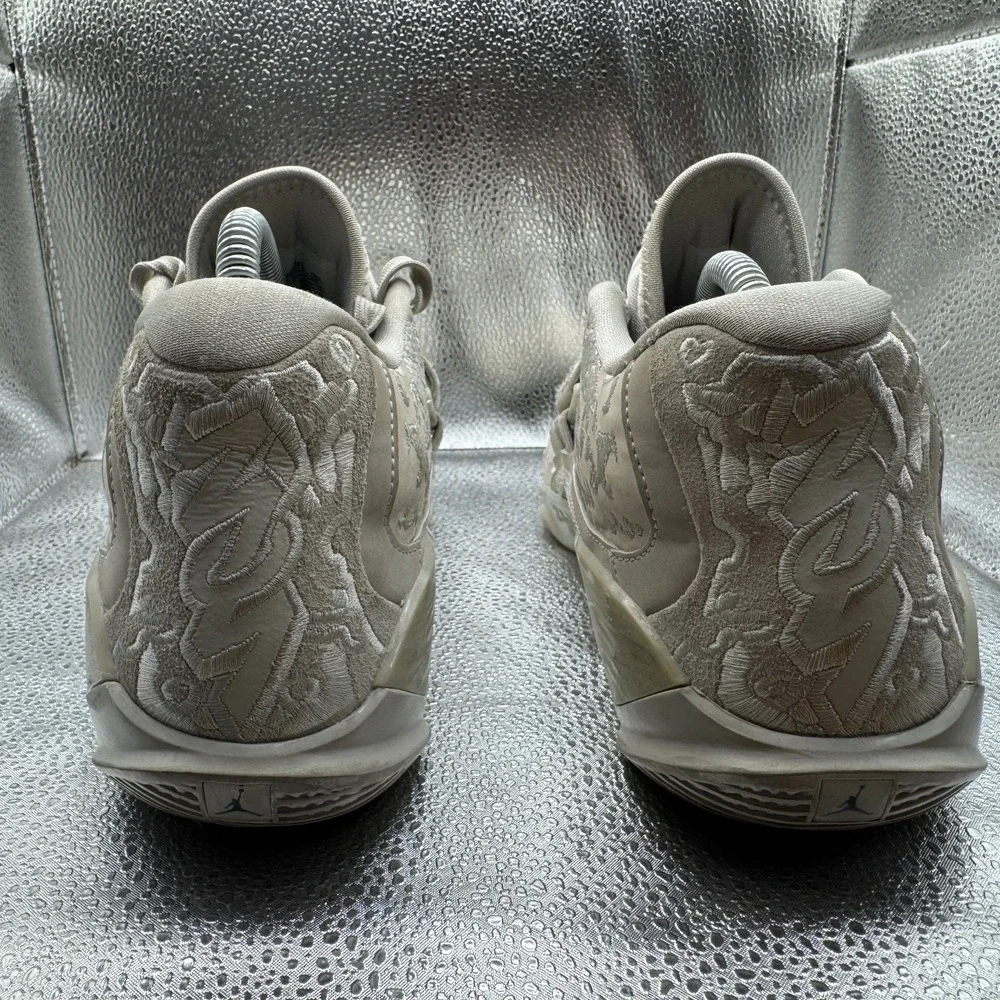 Size 9.5 Nike Jordan Zion 3 M.U.D. SE Williamson Light Bone Mens Shoe FN1714-040